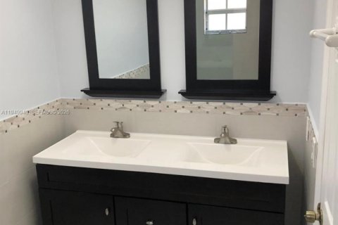 Снять в аренду виллу или дом в Майами, Флорида 3 спальни, 153.75м2, № 2005603 - фото 18