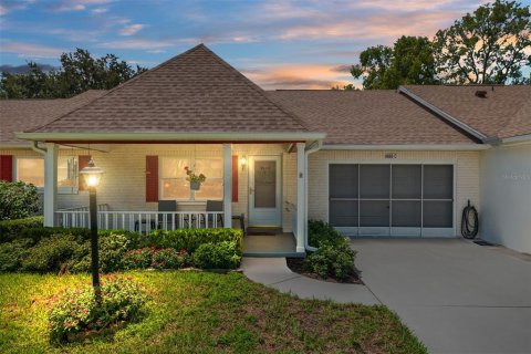 House in Ocala, Florida 2 bedrooms, 129.51 sq.m. № 1883243 - photo 1