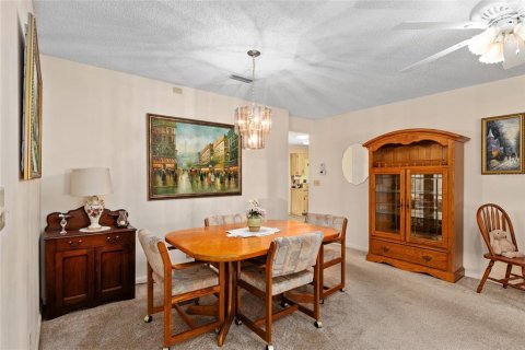 House in Ocala, Florida 2 bedrooms, 129.51 sq.m. № 1883243 - photo 9