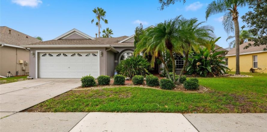 Casa en Brandon, Florida 3 dormitorios, 199.74 m2 № 2236965