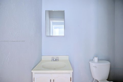 Commercial property in Sebring, Florida № 1962589 - photo 9