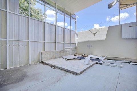 Commercial property in Sebring, Florida № 1962589 - photo 20