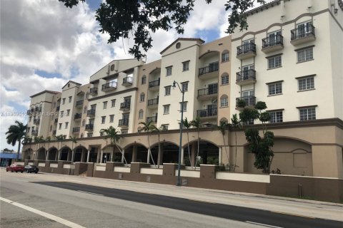 Снять в аренду кондоминиум в Майами, Флорида 2 спальни, 95.41м2, № 2031231 - фото 2