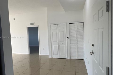 Снять в аренду кондоминиум в Майами, Флорида 2 спальни, 95.41м2, № 2031231 - фото 11