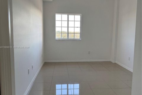 Снять в аренду кондоминиум в Майами, Флорида 2 спальни, 95.41м2, № 2031231 - фото 5