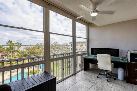 Condo in Sarasota, Florida, 2 bedrooms  № 2233601 - photo 30