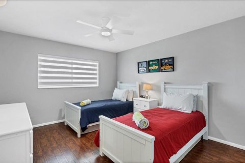 Condo in Sarasota, Florida, 2 bedrooms  № 2233601 - photo 22