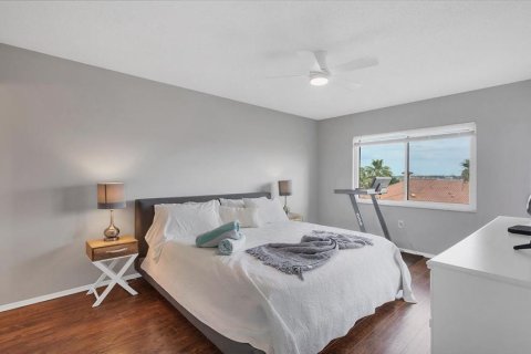 Condo in Sarasota, Florida, 2 bedrooms  № 2233601 - photo 18