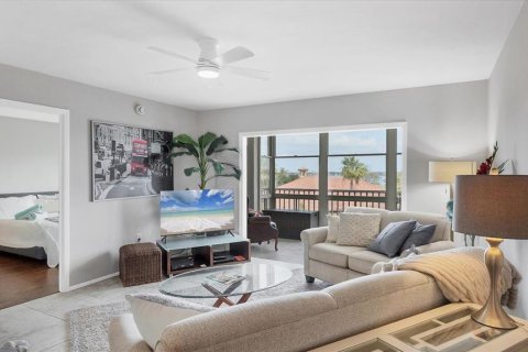 Condo in Sarasota, Florida, 2 bedrooms  № 2233601 - photo 7