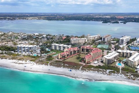 Condo in Sarasota, Florida, 2 bedrooms  № 2233601 - photo 14