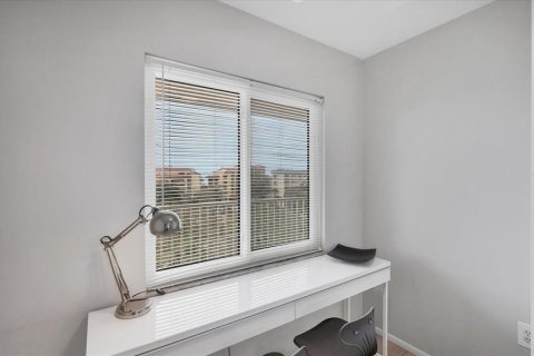 Condo in Sarasota, Florida, 2 bedrooms  № 2233601 - photo 29