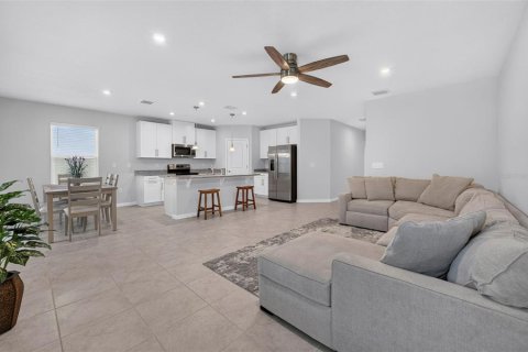 Casa en venta en Daytona Beach, Florida, 4 dormitorios, 167.97 m2 № 2138641 - foto 4