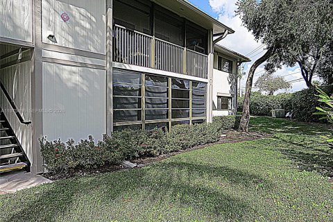 Condominio en venta en Tamarac, Florida, 2 dormitorios, 108.05 m2 № 2041473 - foto 11