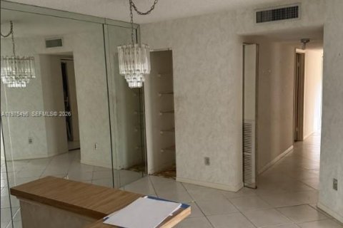 Copropriété à vendre à Tamarac, Floride: 3 chambres, 108.05 m2 № 2041473 - photo 2