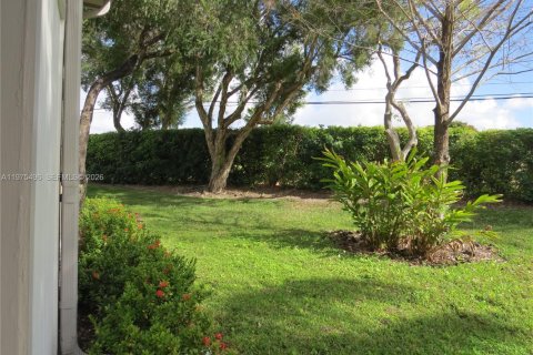 Condominio en venta en Tamarac, Florida, 2 dormitorios, 108.05 m2 № 2041473 - foto 16