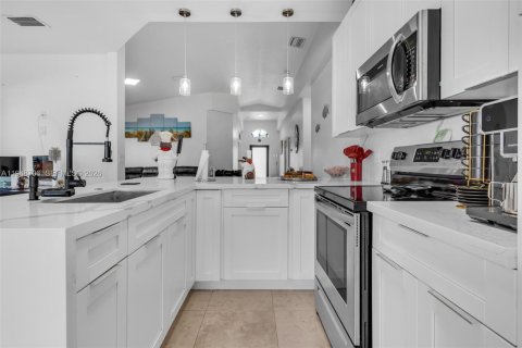 Villa ou maison à vendre à Homestead, Floride: 3 chambres, 133.87 m2 № 2004814 - photo 11