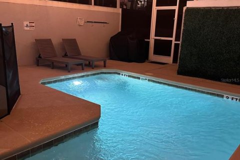 Townhouse in Davenport, Florida 4 bedrooms, 177.81 sq.m. № 1866371 - photo 5