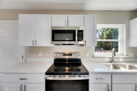 Villa ou maison à vendre à Apollo Beach, Floride: 3 chambres, 135.27 m2 № 2142181 - photo 22