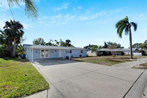 Villa ou maison à vendre à Apollo Beach, Floride: 3 chambres, 135.27 m2 № 2142181 - photo 6