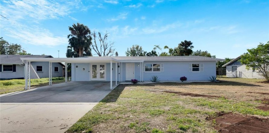 Villa ou maison à Apollo Beach, Floride 3 chambres, 135.27 m2 № 2142181