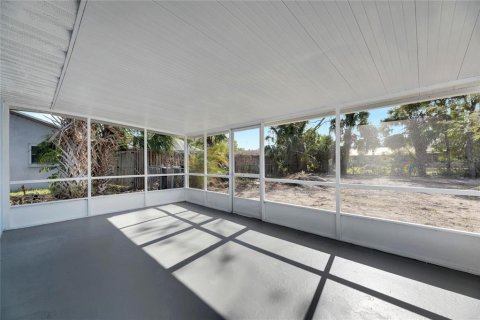 Villa ou maison à vendre à Apollo Beach, Floride: 3 chambres, 135.27 m2 № 2142181 - photo 4