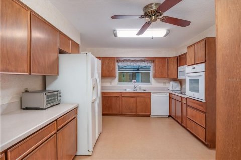 House in Ocala, Florida 5 bedrooms, 382.48 sq.m. № 1751950 - photo 26