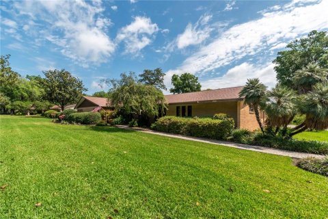 House in Ocala, Florida 5 bedrooms, 382.48 sq.m. № 1751950 - photo 6