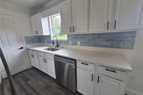 Casa en alquiler en DeLand, Florida, 3 dormitorios, 91.42 m2 № 1905395 - foto 3