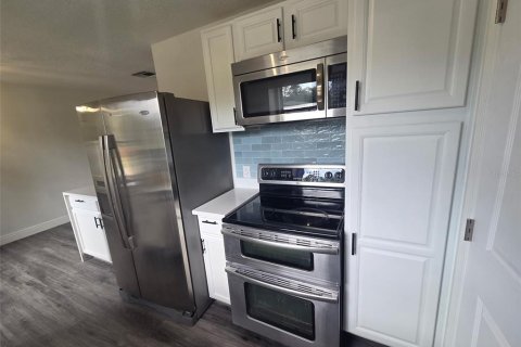 Casa en alquiler en DeLand, Florida, 3 dormitorios, 91.42 m2 № 1905395 - foto 4
