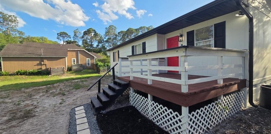 Casa en DeLand, Florida 3 dormitorios, 91.42 m2 № 1905395