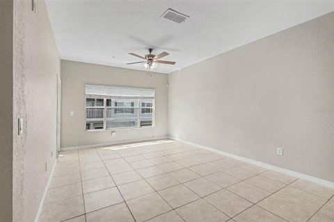 Condo in Orlando, Florida, 3 bedrooms № 2224654 - photo 8