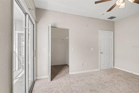 Condo in Orlando, Florida, 3 bedrooms № 2224654 - photo 15