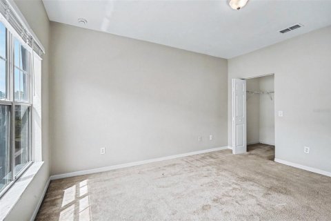 Condo in Orlando, Florida, 3 bedrooms № 2224654 - photo 19