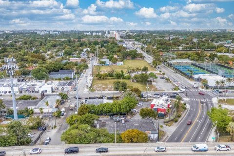 Commercial property in Miami, Florida № 1783822 - photo 24