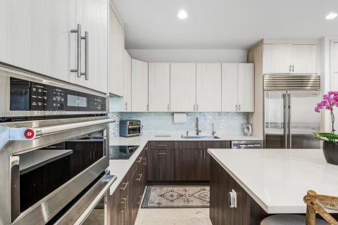 House in Sunny Isles Beach, Florida 5 bedrooms, 305.74 sq.m. № 2011785 - photo 18