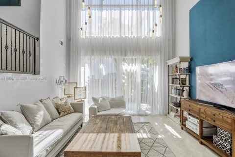 House in Sunny Isles Beach, Florida 5 bedrooms, 305.74 sq.m. № 2011785 - photo 29