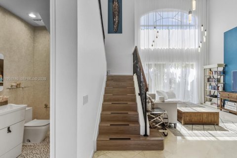 House in Sunny Isles Beach, Florida 5 bedrooms, 305.74 sq.m. № 2011785 - photo 26