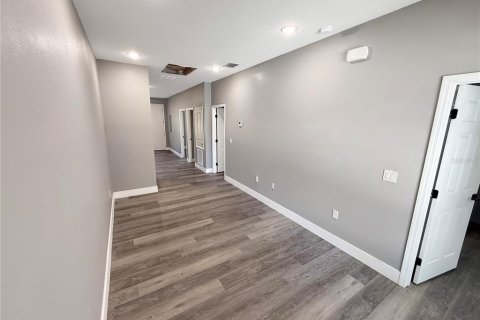 Apartamento en alquiler en Lake Wales, Florida, 3 dormitorios, 93.37 m2 № 2231581 - foto 6