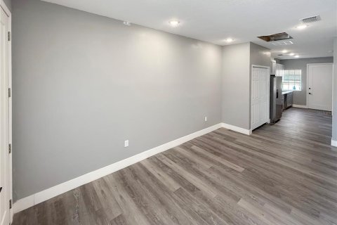 Apartamento en alquiler en Lake Wales, Florida, 3 dormitorios, 93.37 m2 № 2231581 - foto 5
