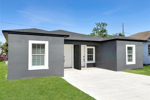 Apartment in Lake Wales, Florida 3 bedrooms, 93.37 sq.m. № 2231581