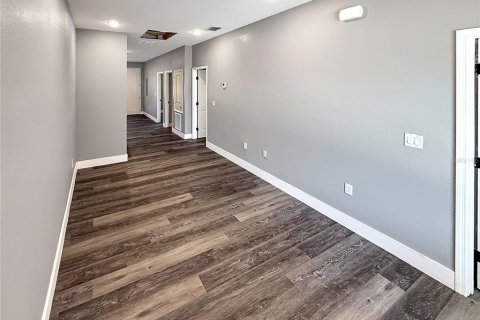 Apartamento en alquiler en Lake Wales, Florida, 3 dormitorios, 93.37 m2 № 2231581 - foto 3