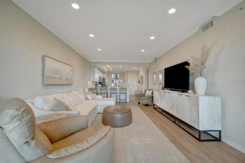 Condo in Bradenton, Florida, 2 bedrooms № 2214929 - photo 16