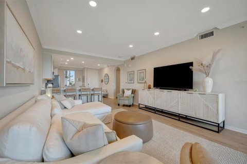 Condo in Bradenton, Florida, 2 bedrooms № 2214929 - photo 13