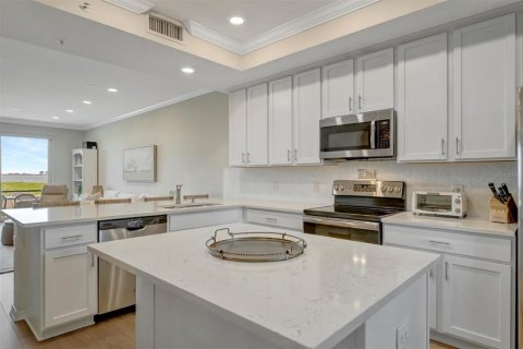 Condo in Bradenton, Florida, 2 bedrooms № 2214929 - photo 6