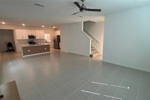 Villa ou maison à louer à Apopka, Floride: 3 chambres, 166.76 m2 № 2431123 - photo 13