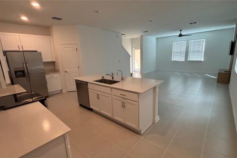 Villa ou maison à louer à Apopka, Floride: 3 chambres, 166.76 m2 № 2431123 - photo 6