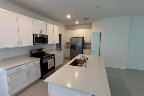 Villa ou maison à louer à Apopka, Floride: 3 chambres, 166.76 m2 № 2431123 - photo 7