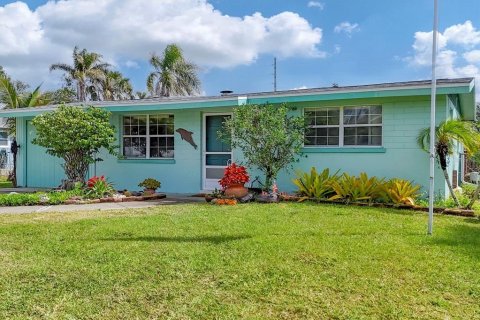 House in Englewood, Florida 2 bedrooms, 92.81 sq.m. № 1527720 - photo 19