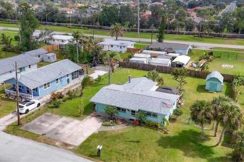 House in Englewood, Florida 2 bedrooms, 92.81 sq.m. № 1527720 - photo 21
