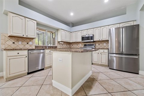 House in Odessa, Florida 5 bedrooms, 312.71 sq.m. № 2396208 - photo 14